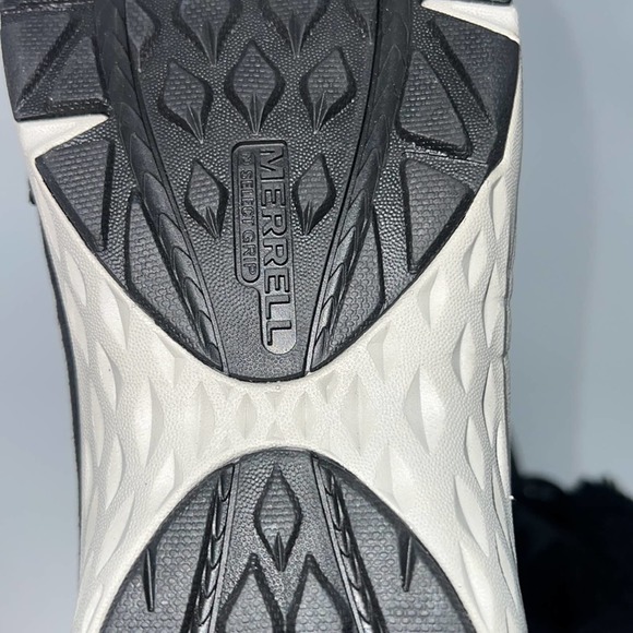 NWOT - MERRELL APPROACH SPORT MID WOMEN'S Size 8 M BLACK WATERPROOF BOOTS - Picture 4 of 4